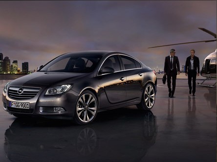 Novità Opel: Insignia, auto dell'anno 2009