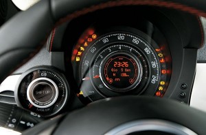 Gli interni della 500 Abarth - clicca sulla foto per ingrandirla
