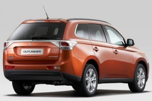 Mitsubishi Outlander 2013 - vista posteriore